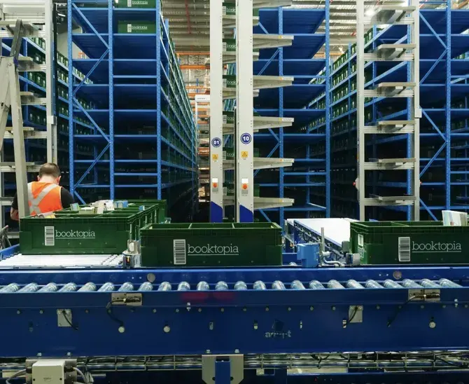 Booktopia distribution center automation of online bookstore